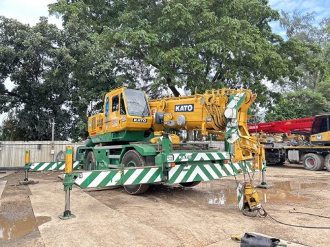 รถเครนให้เช่า 35 ตัน 4 ล้อ